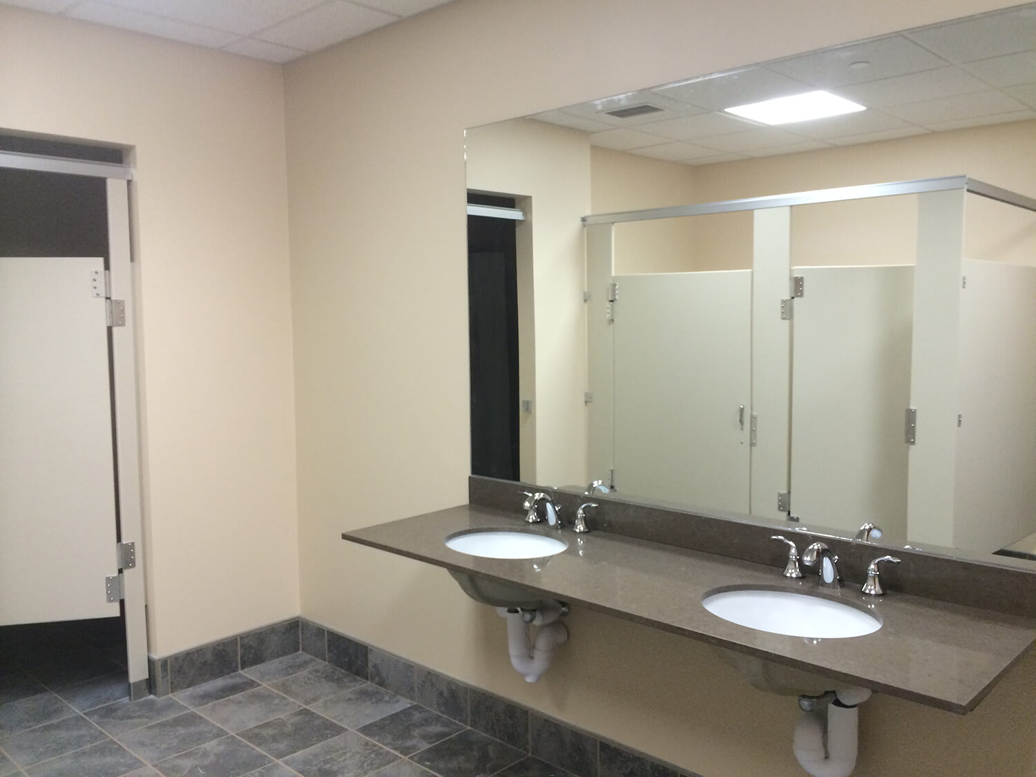 commercial-bathroom
